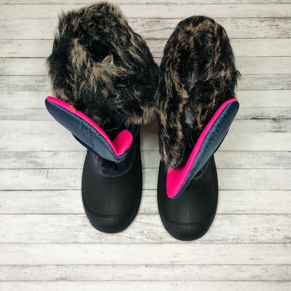 Girls snow boots size 34 - Picture 2 of 3